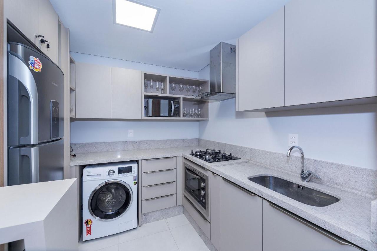 Adra 106 - Apartamento No Centro De Bombinhas - Rooftop Com Piscina E Academia - A Poucos Metros Da Praia - Exterior foto