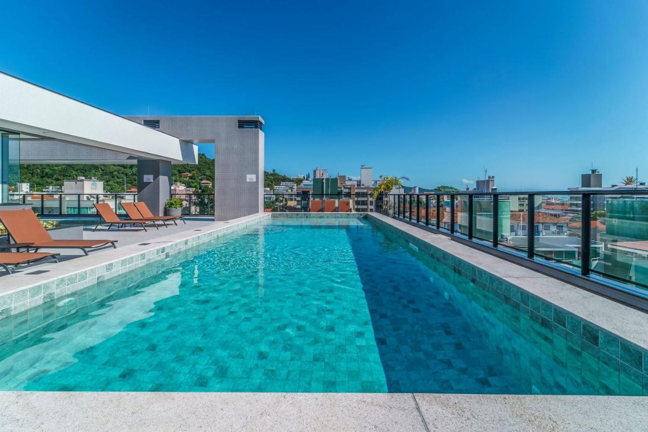 Adra 106 - Apartamento No Centro De Bombinhas - Rooftop Com Piscina E Academia - A Poucos Metros Da Praia - Exterior foto