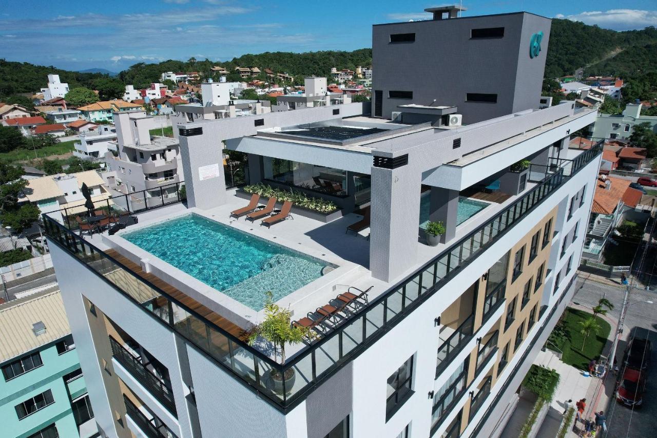 Adra 106 - Apartamento No Centro De Bombinhas - Rooftop Com Piscina E Academia - A Poucos Metros Da Praia - Exterior foto