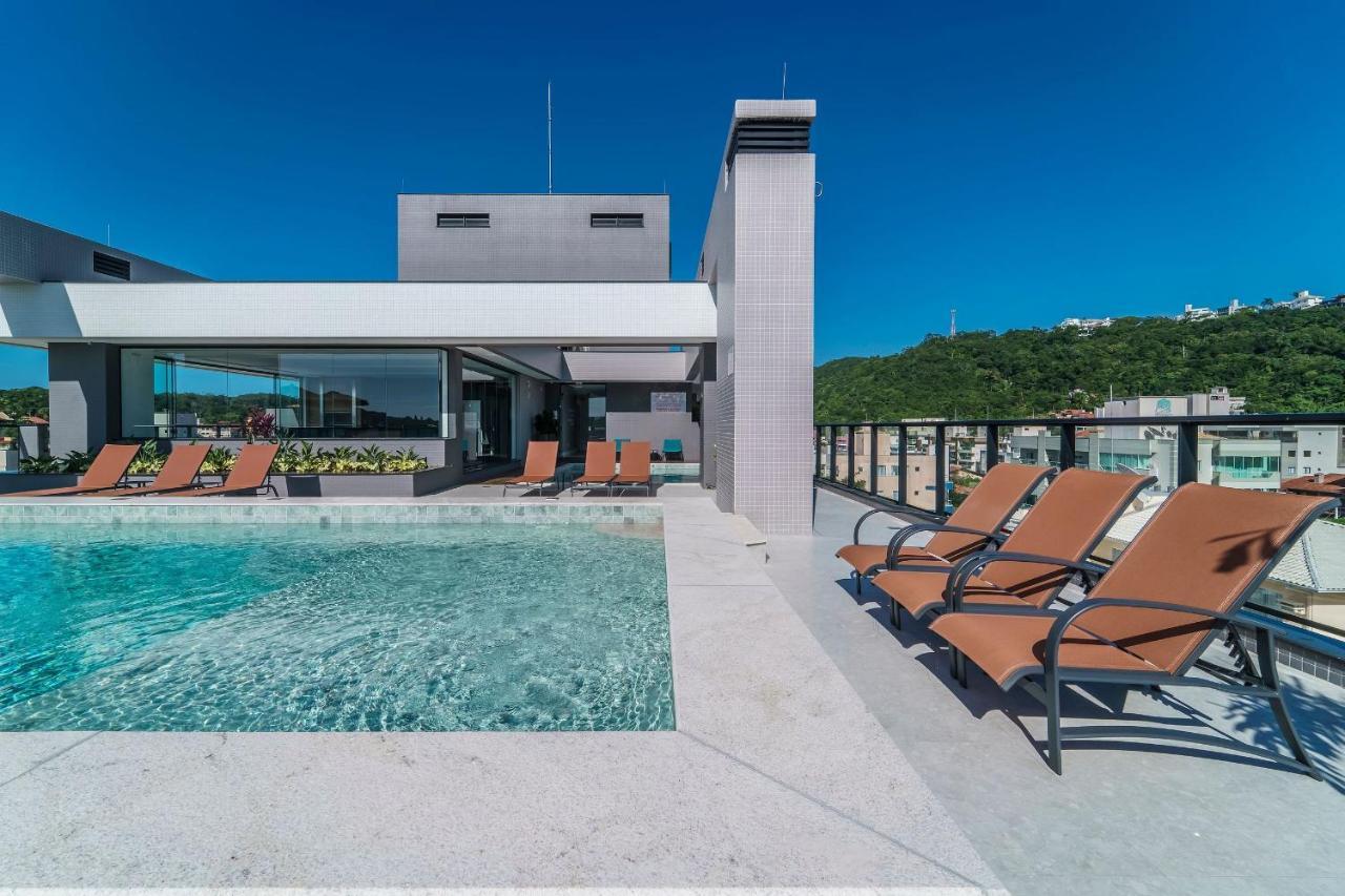 Adra 106 - Apartamento No Centro De Bombinhas - Rooftop Com Piscina E Academia - A Poucos Metros Da Praia - Exterior foto