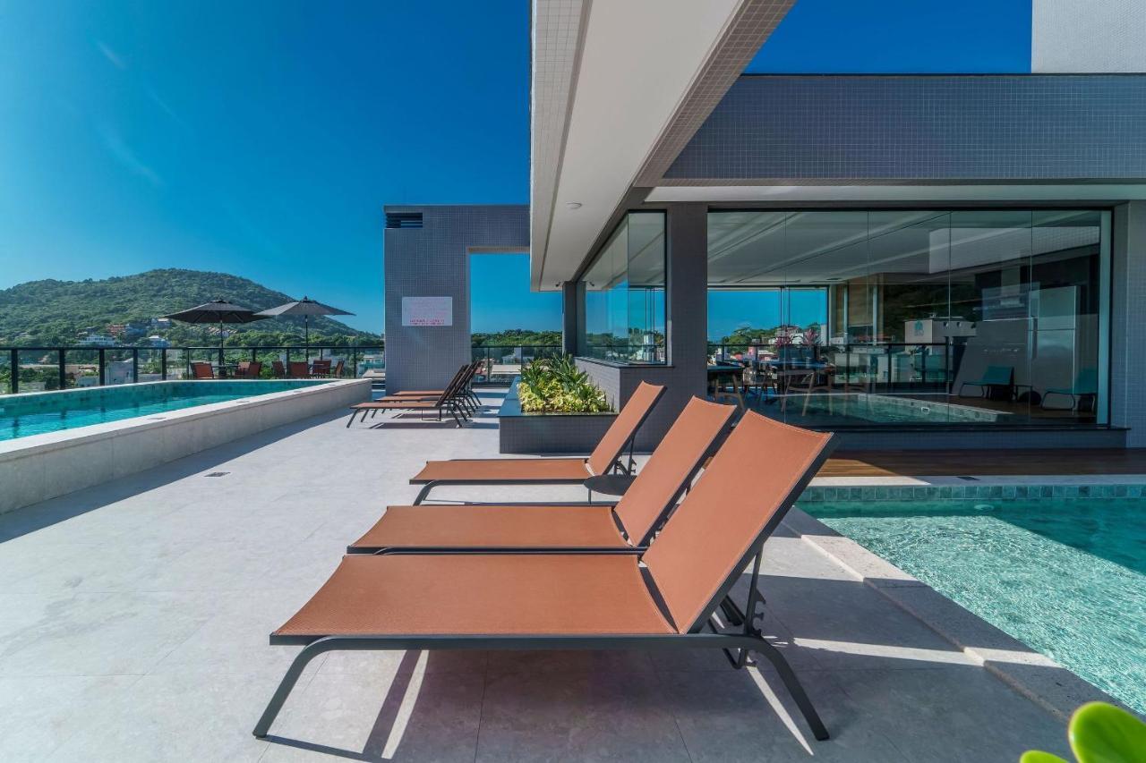 Adra 106 - Apartamento No Centro De Bombinhas - Rooftop Com Piscina E Academia - A Poucos Metros Da Praia - Exterior foto